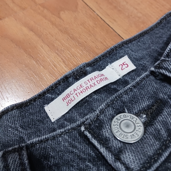 Levi's Ribcage Jeans Size 25 - Picture 4 of 7